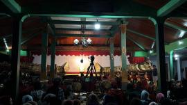 Pagelaran Wayang Kulit Bersama Ki Hening Sudarsana Menjadi Puncak Acara Bersih Desa Kalurahan Pengko